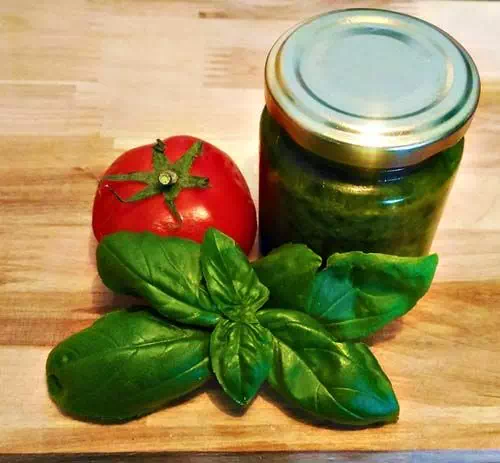 Recette de pesto maison au basilic