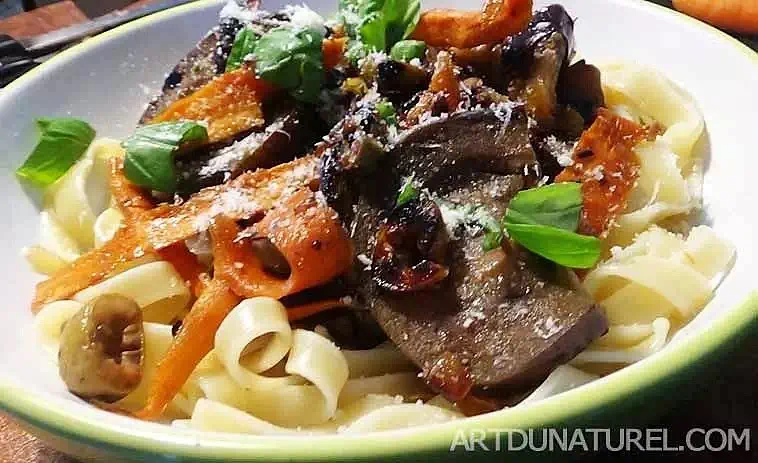 Aubergine grillée à l’huile d’olive et ses petits légumes